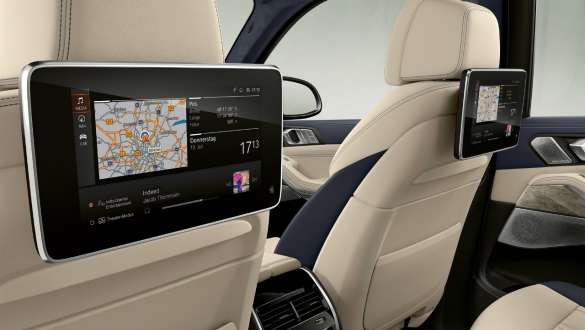BMW X7 M Автомобил с Мултимедийна система за задните места Professional G07 2019 BMW X7 M Автомобил с Мултимедийна система за задните места Professional G07 2019