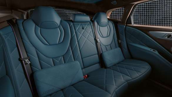 BMW XM G09 задни седалки M Lounge BMW XM G09 интериор задни седалки M Lounge