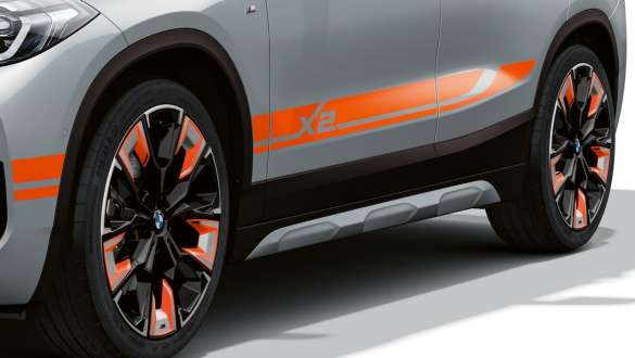 Странични прагове BMW X2 F39 Странични прагове BMW X2 F39 2020 Brooklyn Grey три четвърти изглед отстрани
