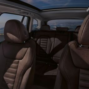 Спортни седалки с кожена тапицерия 'Vernasca' Mocha BMW iX3 G08 Спортни седалки с кожена тапицерия 'Vernasca' Mocha BMW iX3 G08 2020 арматурно табло интериор