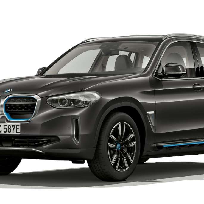 BMW iX3 G08 2020 Модел „Inspiring“ три четвърти изглед отпред BMW iX3 G08 2020 Модел „Inspiring“ Sophisto Grey Brilliant Effect три четвърти изглед отпред