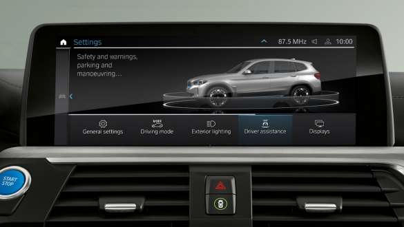 Асистент за шофиране Professional BMW iX3 G08 Асистент за шофиране Professional BMW iX3 G08 2020 контролен дисплей интериор