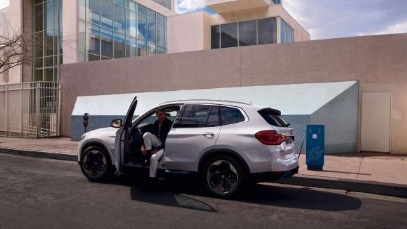 BMW iX3 G08 2020 контролен дисплей интериор BMW iX3 G08 2020 контролен дисплей интериор