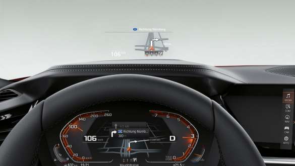 BMW Z4 Роудстър (G29) място на водача BMW Z4 Роудстър (G29) с волан, Head-Up дисплей и контролен дисплей