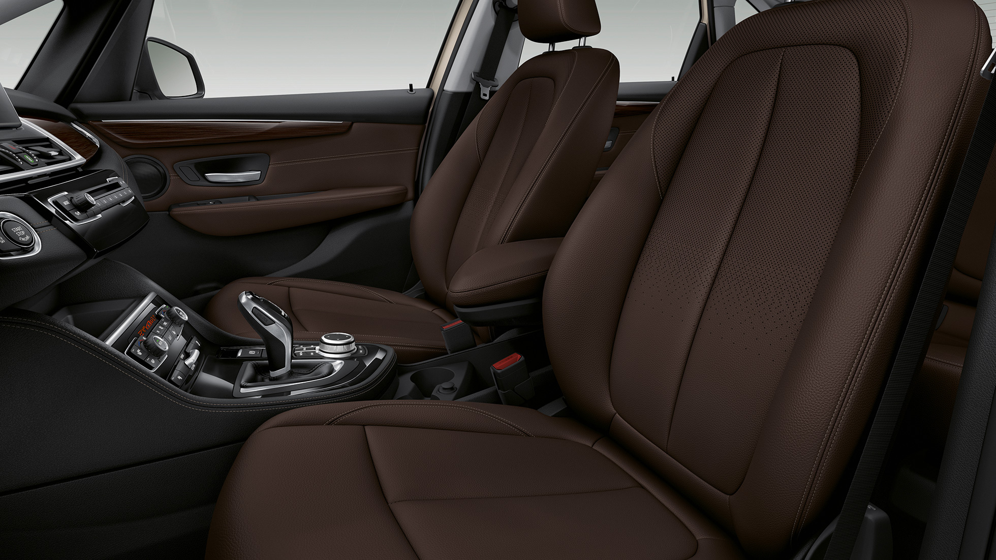 Спортни седалки BMW Серия 2 Актив Турър Модел Luxury Line Спортни седалки BMW Серия 2 Актив Турър Модел Luxury Line 225i xDrive F45 2018 интериор