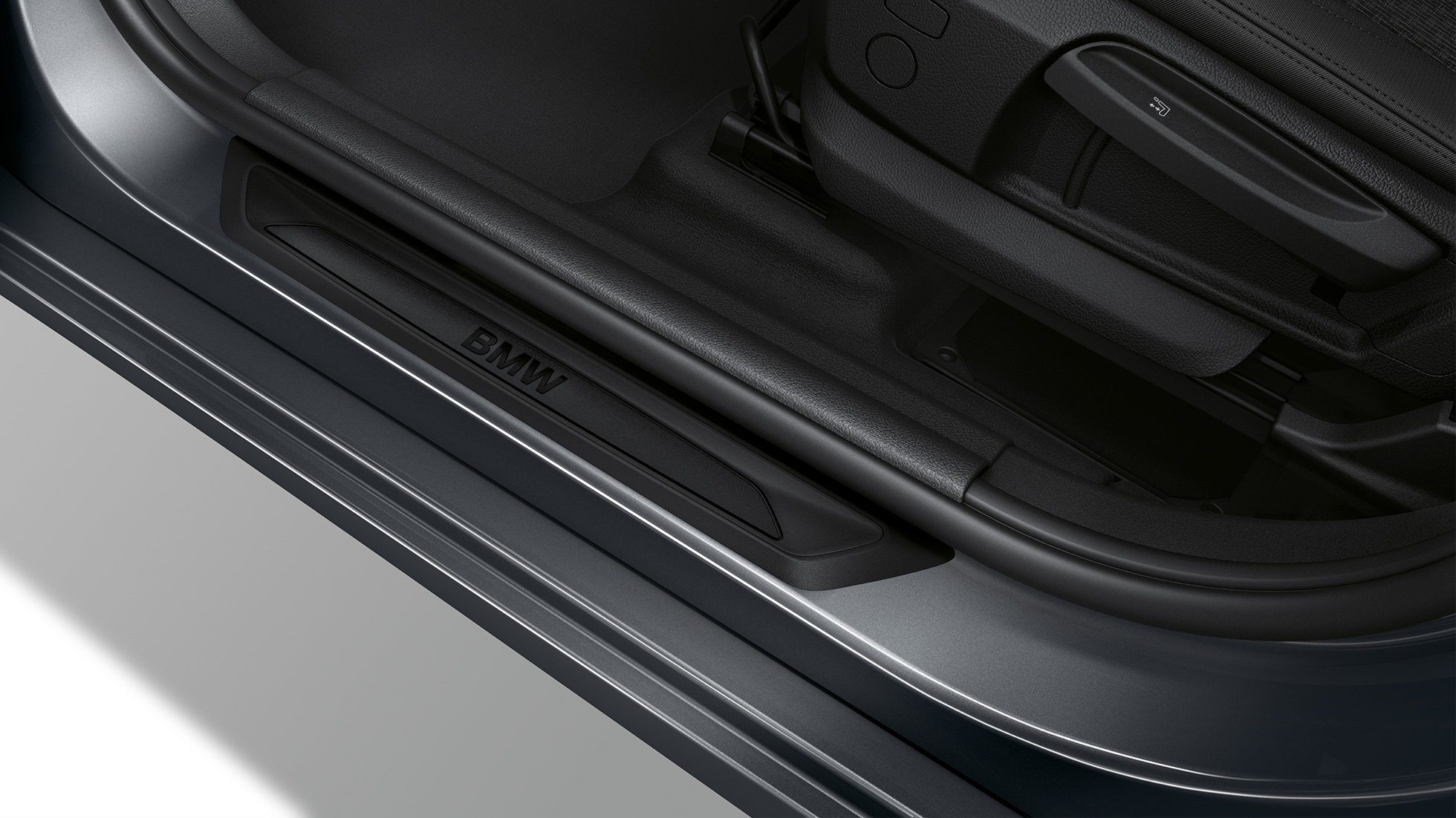 Лайстни на праговете BMW Серия 2 Актив Турър Модел Advantage Лайстни на праговете BMW Серия 2 Актив Турър F45 2018 218i Модел Advantage Mineral Grey metallic