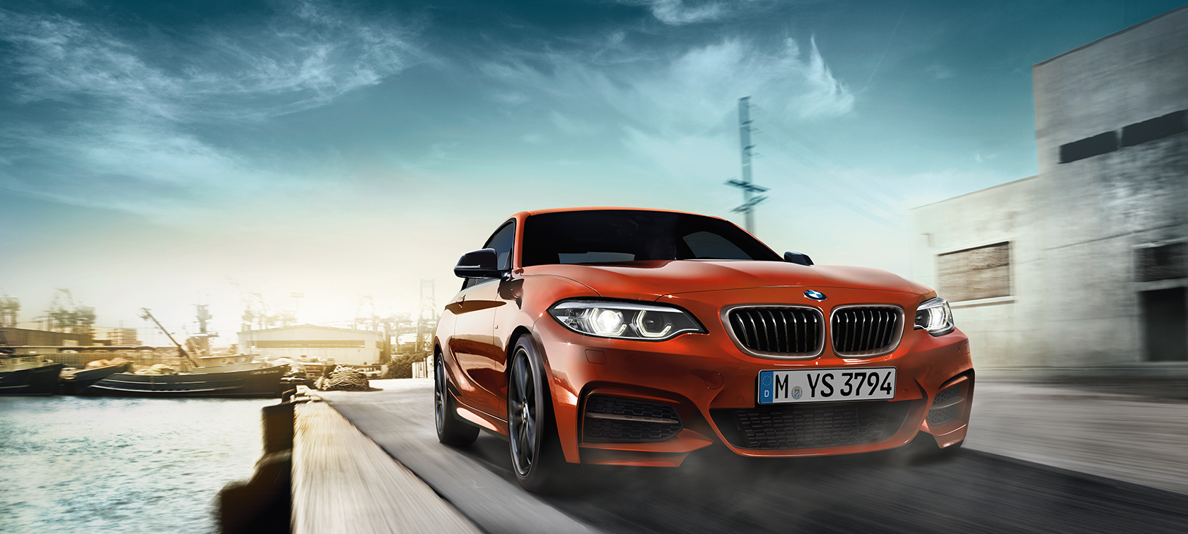 BMW Серия 2 Купе, три четвърти снимка отпред в движение BMW Серия 2 Купе, три четвърти снимка отпред в движение