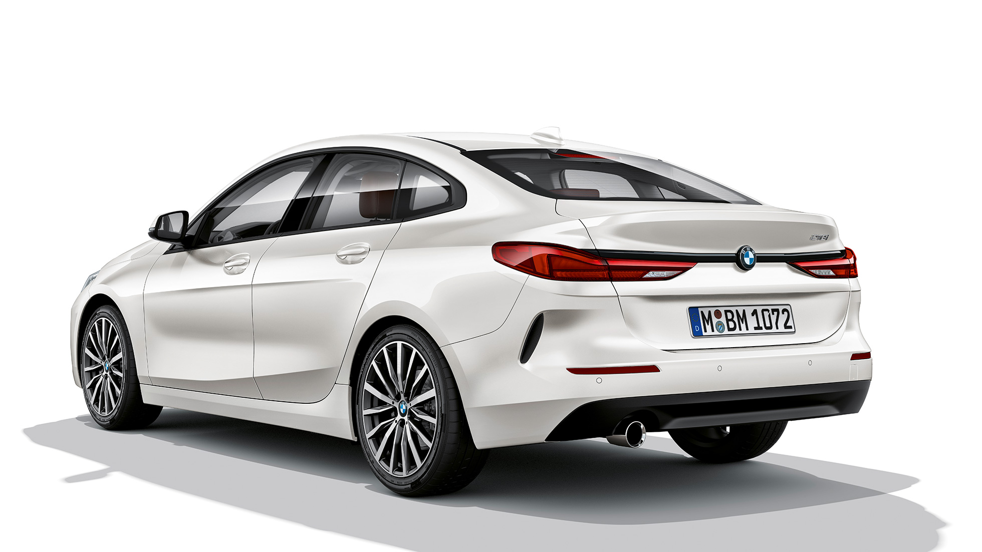 Алуминиеви джанти BMW Серия 2 Гран Купе Модел Advantage Алуминиеви джанти BMW Серия 2 Гран Купе Модел Advantage Mineral White F44, три четвърти изглед отзад