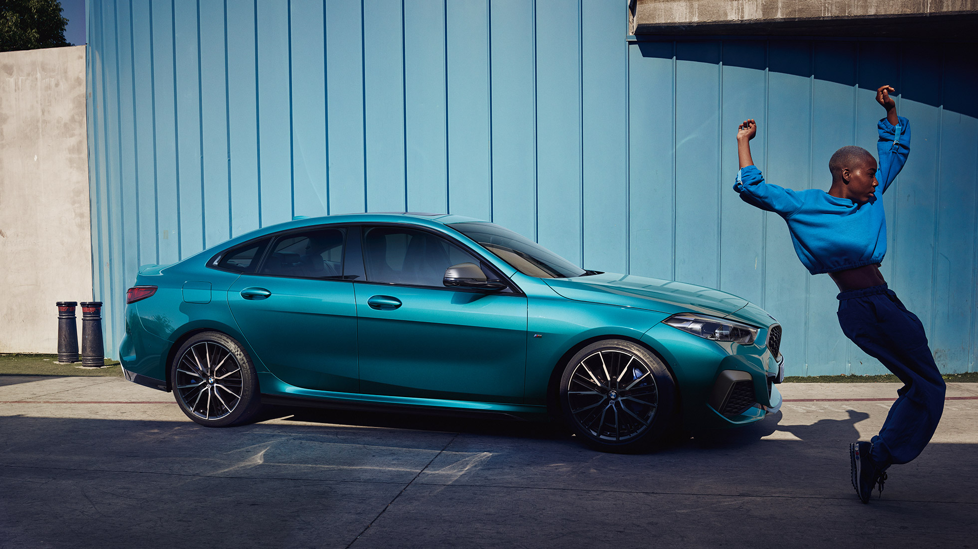 Купе силует BMW Серия 2 Гран Купе Купе силует BMW Серия 2 Гран Купе Snapper Rocks Blue metallic F44 2020 изглед отстрани