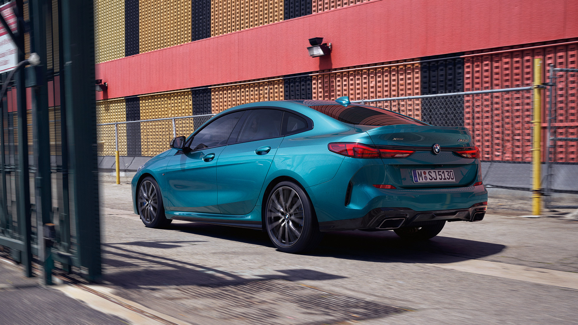 Прогресивен дизайн BMW Серия 2 Гран Купе Прогресивен дизайн BMW Серия 2 Гран Купе Snapper Rocks Blau metallic F44, три четвърти изглед отстрани