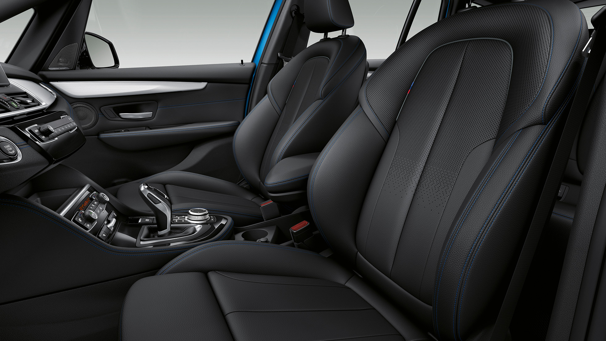 Спортни седалки BMW Серия 2 Гран Турър Модел M Sport Спортни седалки BMW Серия 2 Гран Турър 220d xDrive Модел M Sport F46 2018 интериор