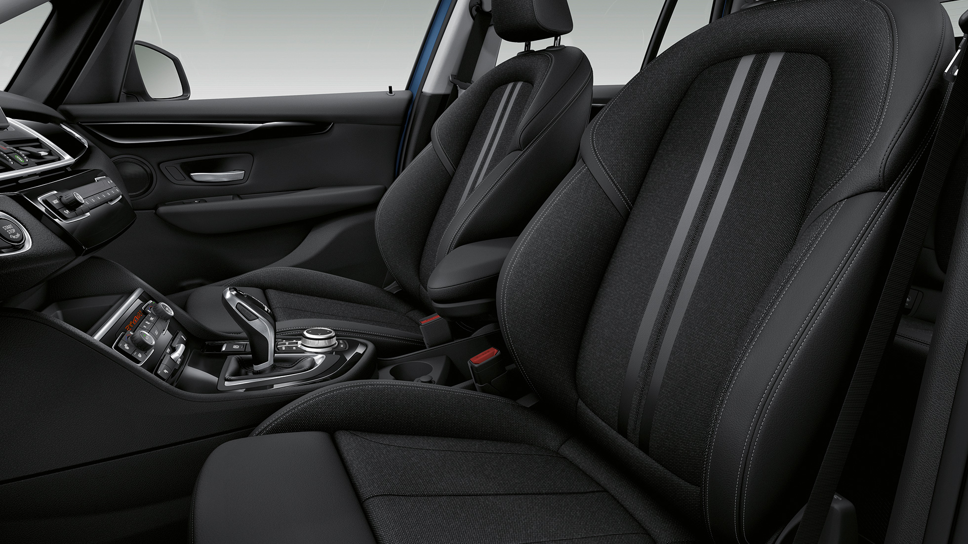 Спортни седалки BMW Серия 2 Гран Турър Модел Advantage Спортни седалки BMW Серия 2 Гран Турър 218i Модел Advantage F46 2018 интериор