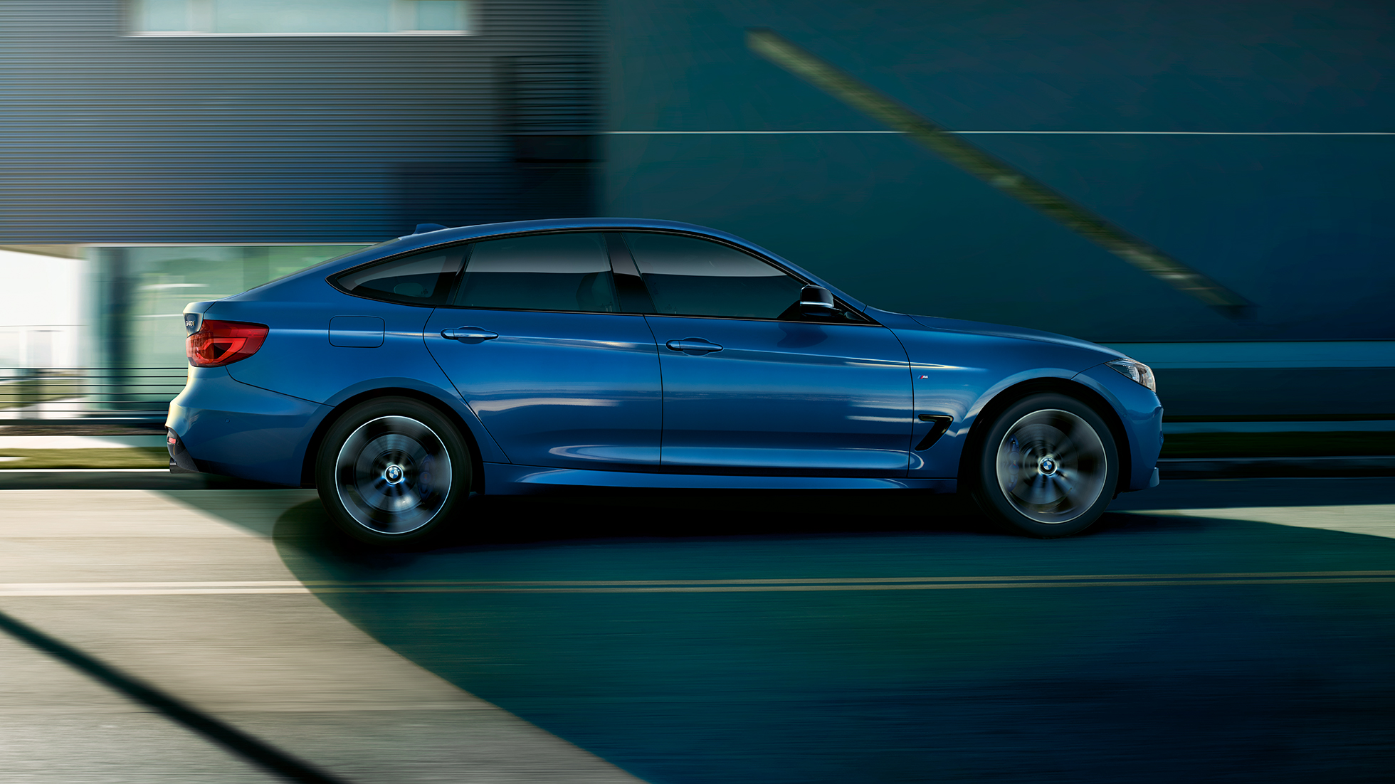 BMW Серия 3 Гран Туризмо, три четвърти снимка отзад BMW Серия 3 Гран Туризмо, три четвърти снимка отзад