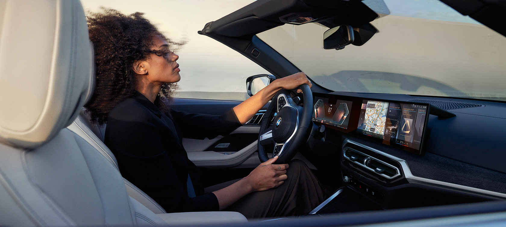 Дигитални услуги и асистиращи системи BMW Серия 4 Кабриолет G23 2020 BMW Серия 4 Кабриолет G23 2020 М интериор асистиращи системи дигитални услуги