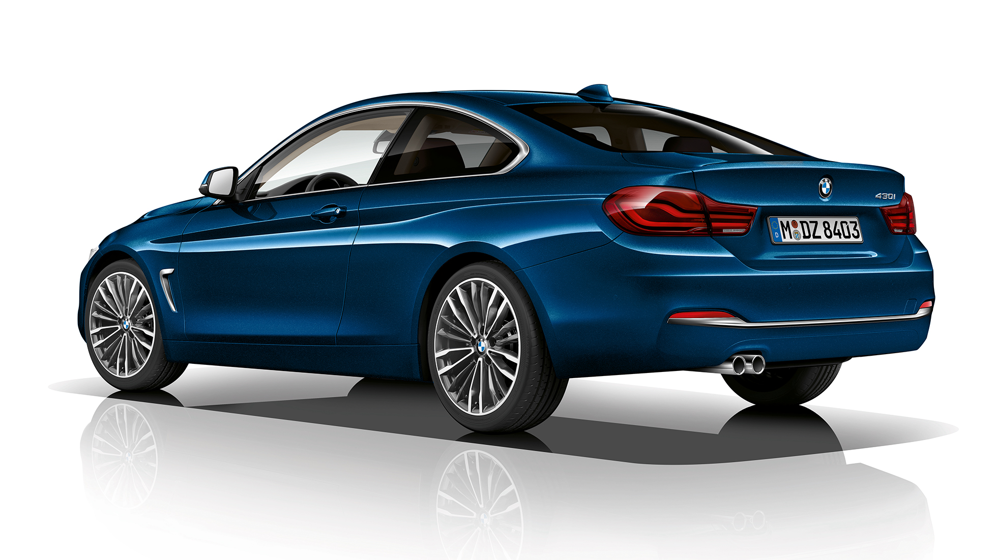 BMW Серия 4 Купе, Модел Luxury Line, три четвърти снимка отзад BMW Серия 4 Купе, Модел Luxury Line, три четвърти снимка отзад