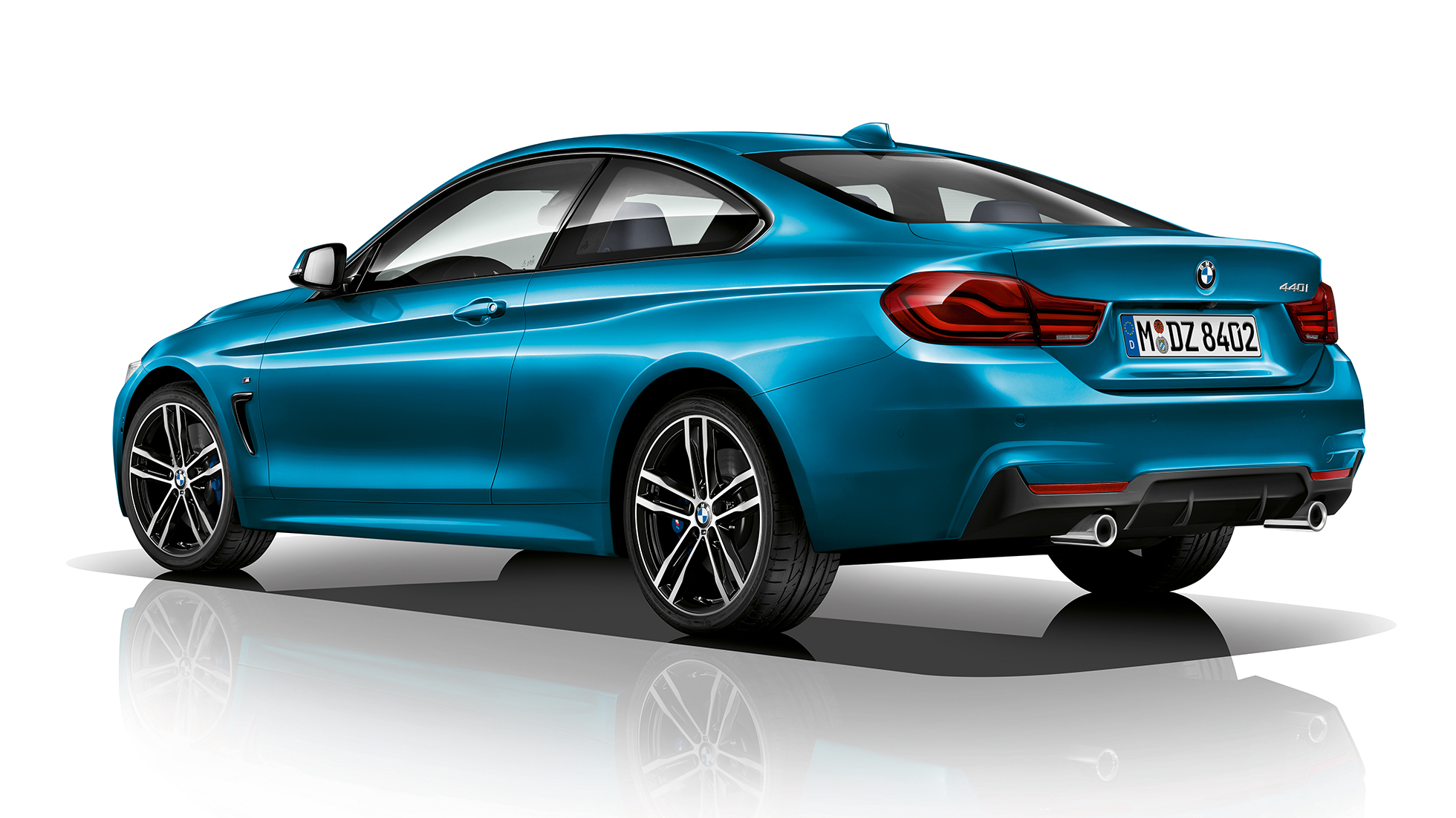 BMW Серия 4 Купе, Модел M Sport, три четвърти снимка отзад BMW Серия 4 Купе, Модел M Sport, три четвърти снимка отзад