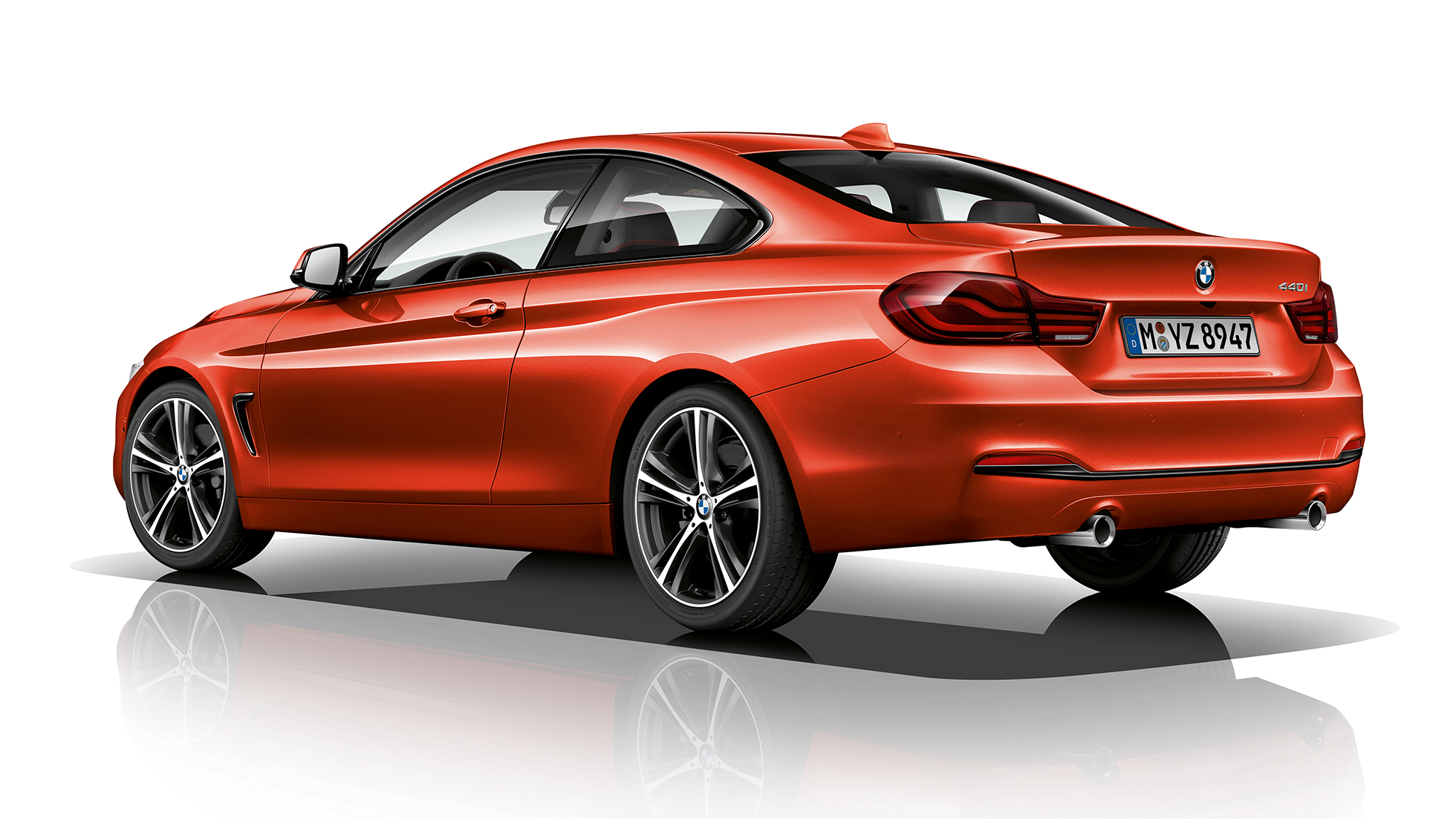 BMW Серия 4 Купе, Модел Sport Line, три четвърти снимка отзад BMW Серия 4 Купе, Модел Sport Line, три четвърти снимка отзад