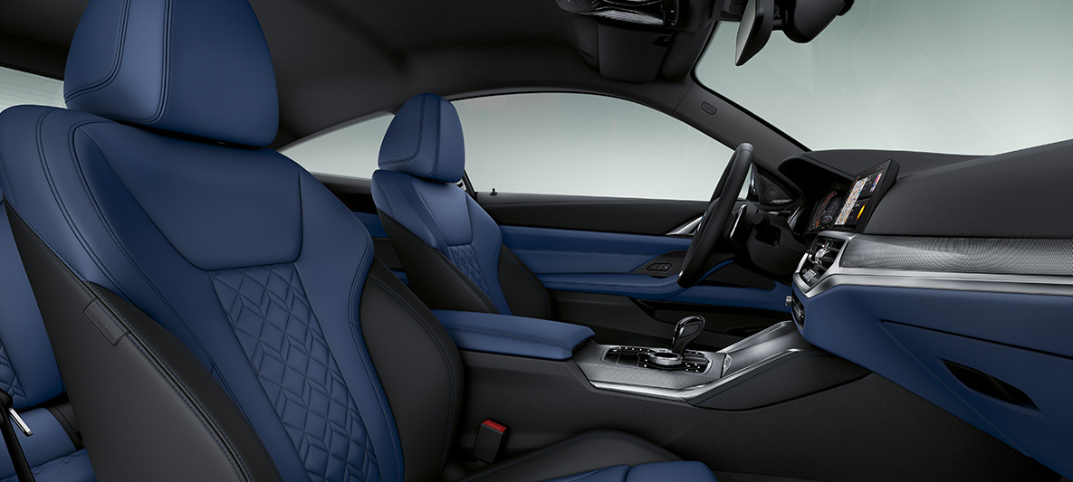 Кожено оборудване 'Merino' Fjord Blue/Black BMW Серия 4 Купе Individual 2020 G22 интериор Разширено кожено оборудване BMW Individual 'Merino' Fjord Blue/Black BMW Серия 4 Купе Individual G22 2020 интериор кокпит