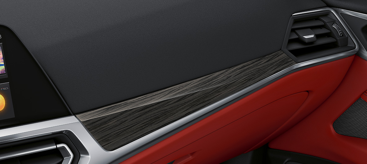 Интериорни лайстни от фино дърво BMW Серия 4 Купе Individual G22 2020 интериор Интериорни лайстни от фино дърво с акцентираща лайстна Pearl Chrome BMW Серия 4 Купе Individual G22 2020 интериор