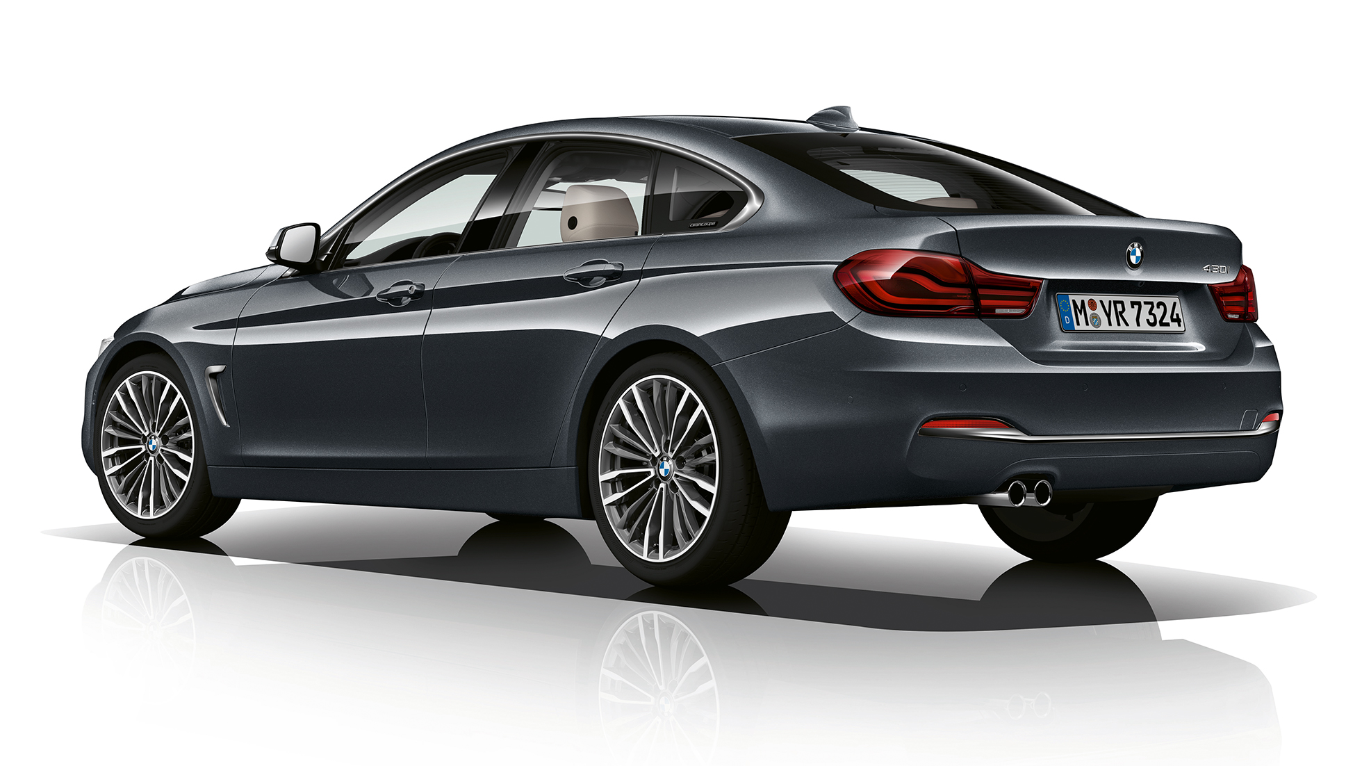 BMW Серия 4 Гран Купе, Модел Luxury Line, три четвърти снимка отзад BMW Серия 4 Гран Купе, Модел Luxury Line, три четвърти снимка отзад