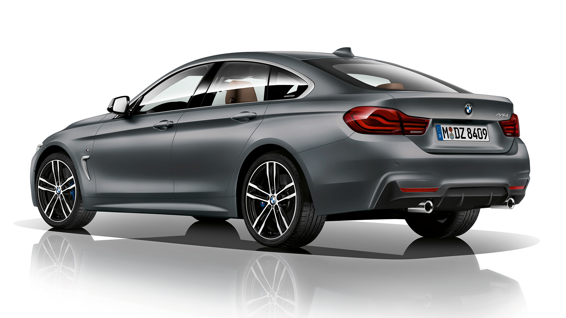 BMW Серия 4 Гран Купе, Модел M Sport, три четвърти снимка отзад BMW Серия 4 Гран Купе, Модел M Sport, три четвърти снимка отзад