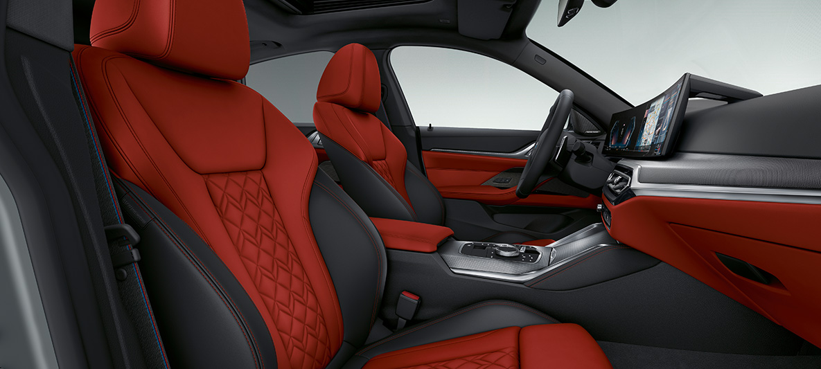 Кожено оборудване BMW Individual 'Merino’ Fiona Red/Black BMW Серия 4 Гран Купе G26 2021 интериор Разширено кожено оборудване BMW Individual 'Merino’ Fiona Red/Black BMW Серия 4 Гран Купе G26 2021 интериор кокпит
