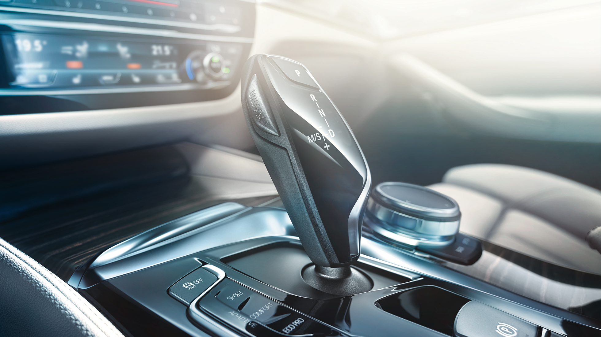 Кокпит дизайн BMW Серия 5 Седан Кокпит BMW Серия 5 Седан 540i Седан G30 Bluestone metallic