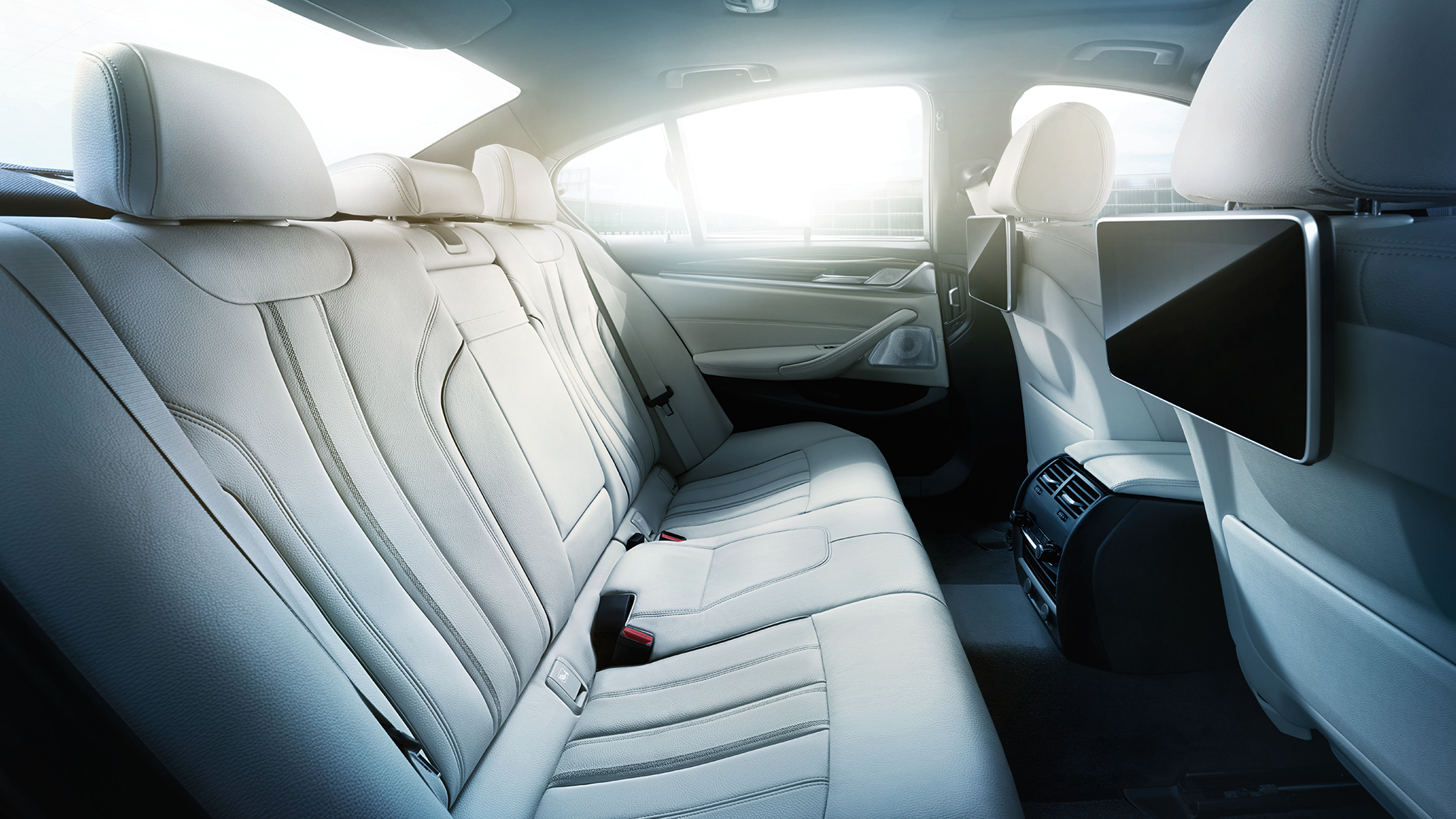 Тапицерии BMW Серия 5 Седан Тапицерии BMW Серия 5 Седан 540i Седан G30 Bluestone metallic интериор