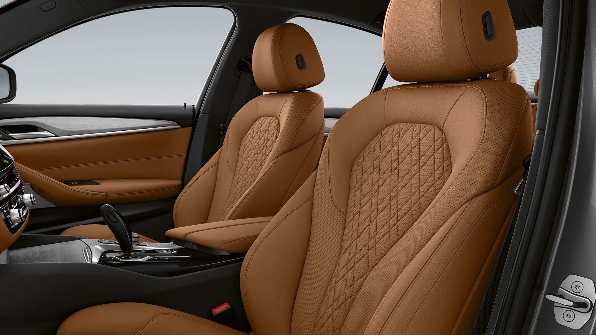 BMW Серия 5 Седан G30 базов модел Тапицерия Sensatec Cognac BMW Серия 5 Седан 540i G30 2020 базово оборудване интериор