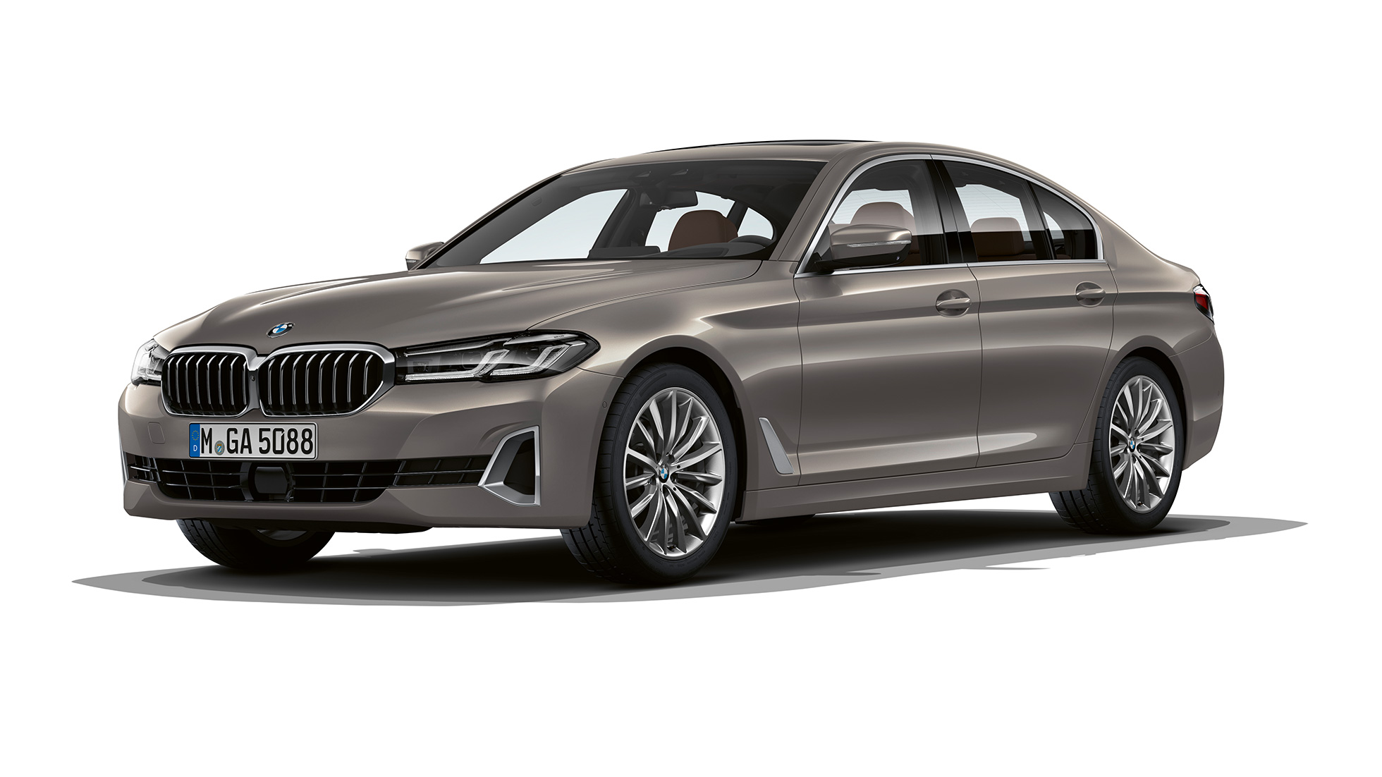 BMW Серия 5 Седан G30 Luxury Line отпред BMW Серия 5 Седан 520d xDrive G30 2020 Luxury Line в цвят Bernina Grey три четвърти изглед отпред