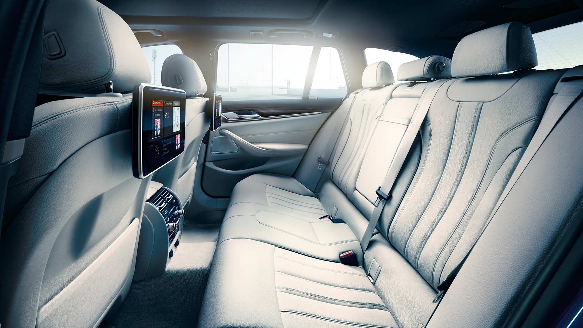 Дизайн на тапицериите на BMW Серия 5 Туринг Тапицерии BMW Серия 5 Туринг 530d xDrive Туринг G31 Mediterranean Blue metallic