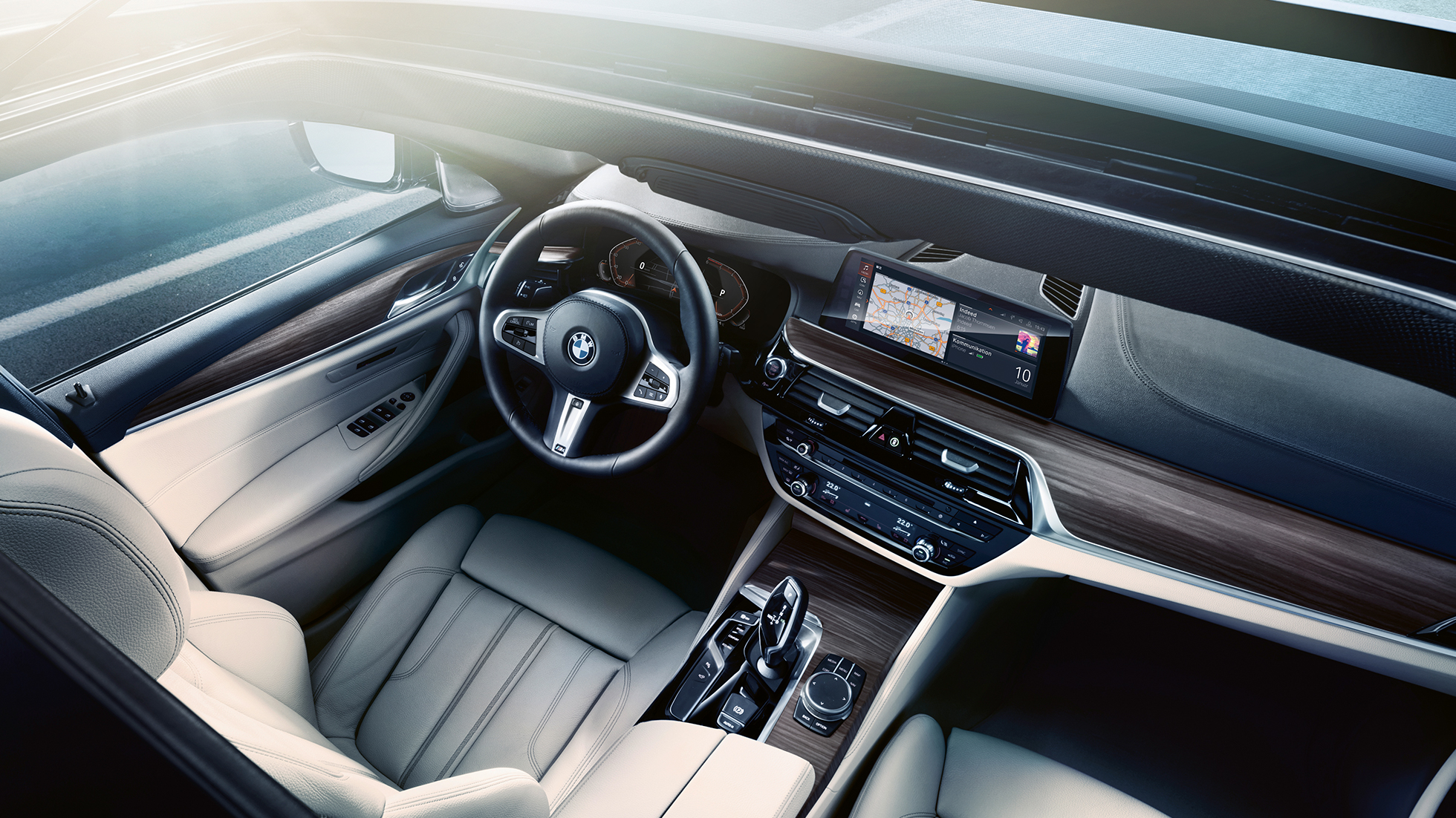 Интериор BMW Серия 5 Туринг Интериор BMW Серия 5 Туринг акценти 530d xDrive Туринг G31 Mediterranean Blue metallic интериор