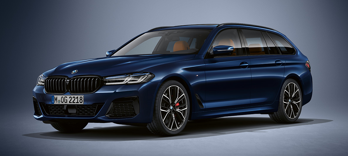 Individual лаково покритие BMW Серия 5 Туринг G31 BMW Серия 5 Туринг Individual G31 фейслифт 2020 три четвърти изглед отпред в покой