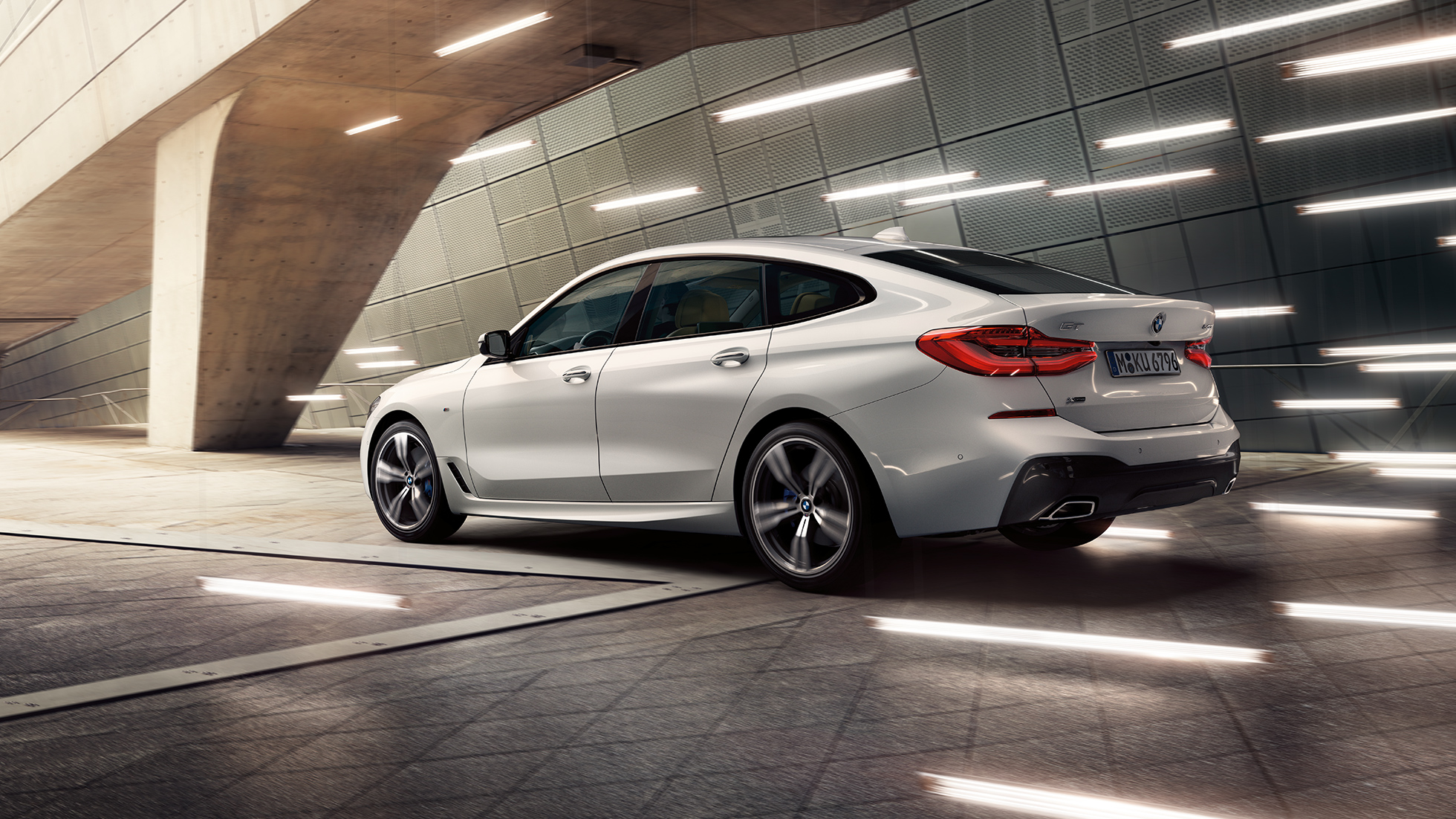 BMW Серия 6 Гран Туризмо G32 три четвърти страничен изглед отзад BMW Серия 6 Гран Туризмо G32 2017 Mineral White metallic три четвърти страничен изглед отзад