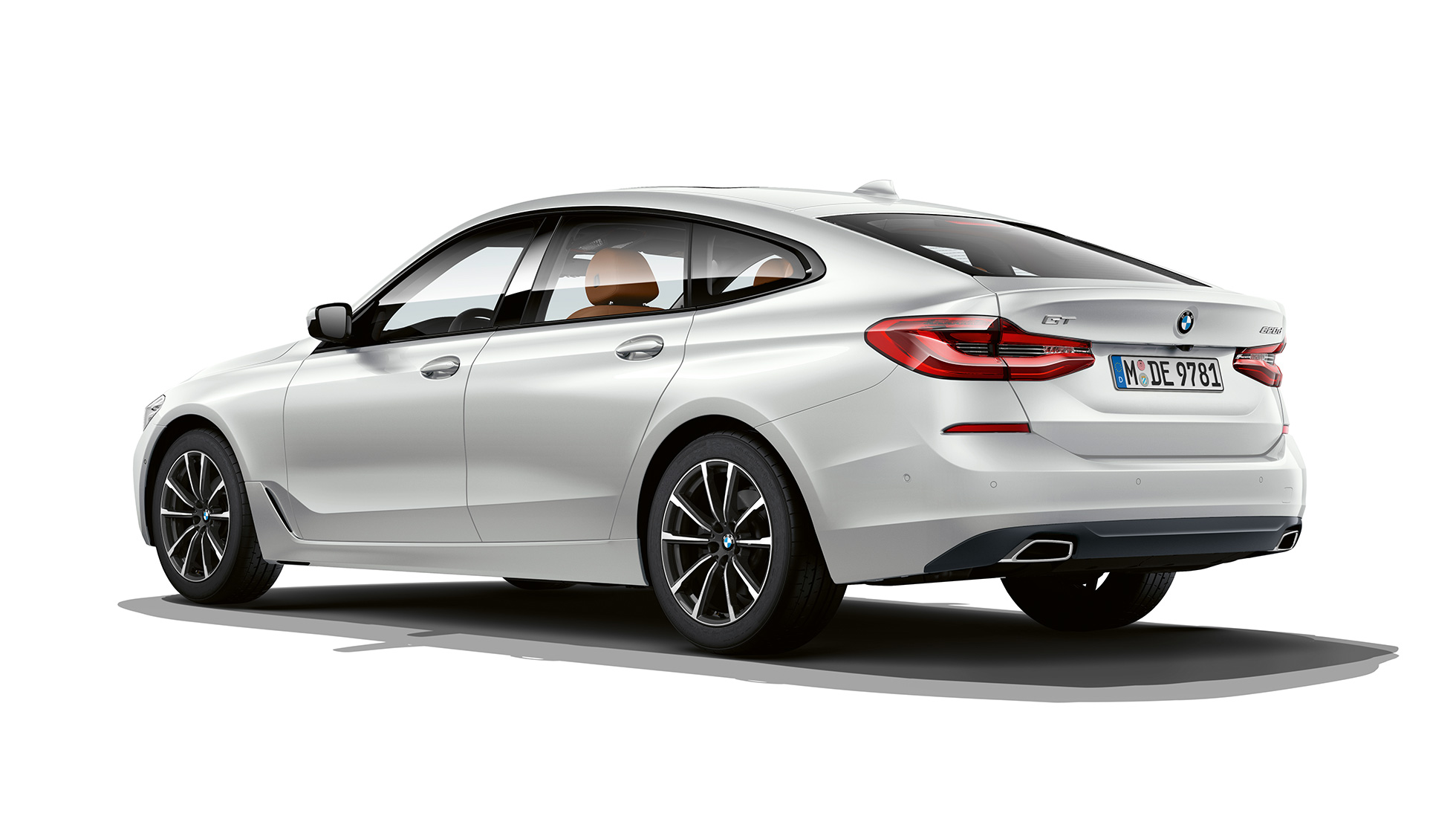 BMW Серия 6 Гран Туризмо базово оборудване G32 2020 BMW Серия 6 Гран Туризмо G32 620d 2020 базово оборудване Mineral White metallic три четвърти изглед отзад