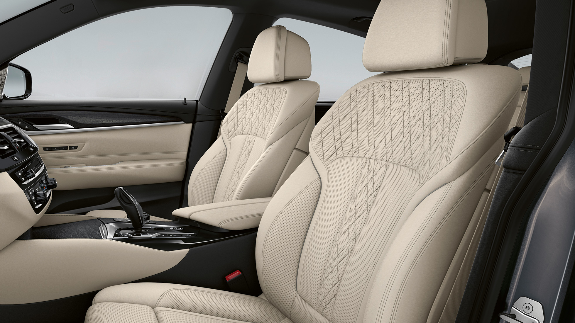 Тапицерия BMW Серия 6 Гран Туризмо М Спортен пакет G32 2020 Ексклузивна кожена тапицерия ‘Nappa’ Ivory White BMW Серия 6 Гран Туризмо G32 640i xDrive 2020 M Спортен Пакет интериор