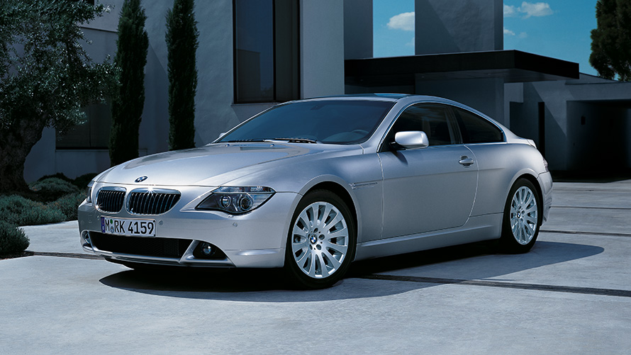 BMW Серия 6 Купе (E63) три четвърти изглед отстрани в покой BMW Серия 6 Купе (E63) три четвърти изглед отстрани в покой