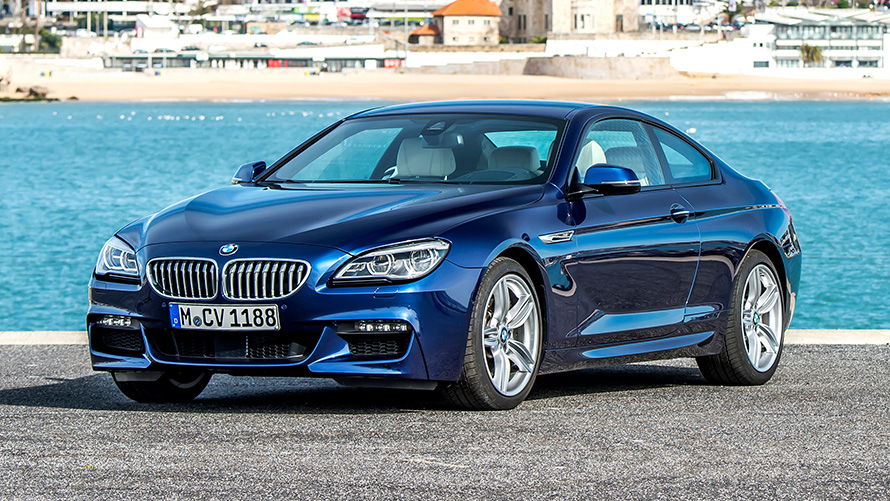 BMW Серия 6 Купе (F13) три четвърти изглед отпред пред плаж BMW Серия 6 Купе (F13) три четвърти изглед отпред пред плаж