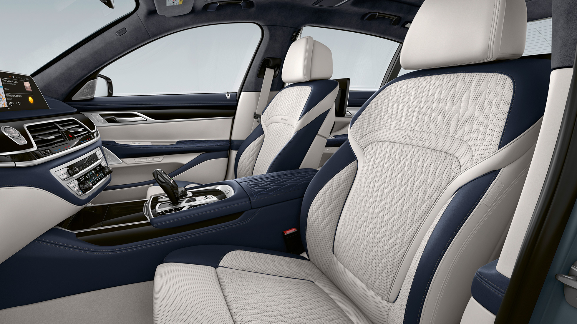 BMW Серия 7 с М Спортен пакет, кожено оборудване BMW Серия 7 с М Спортен пакет, кожено оборудване Dakota Black