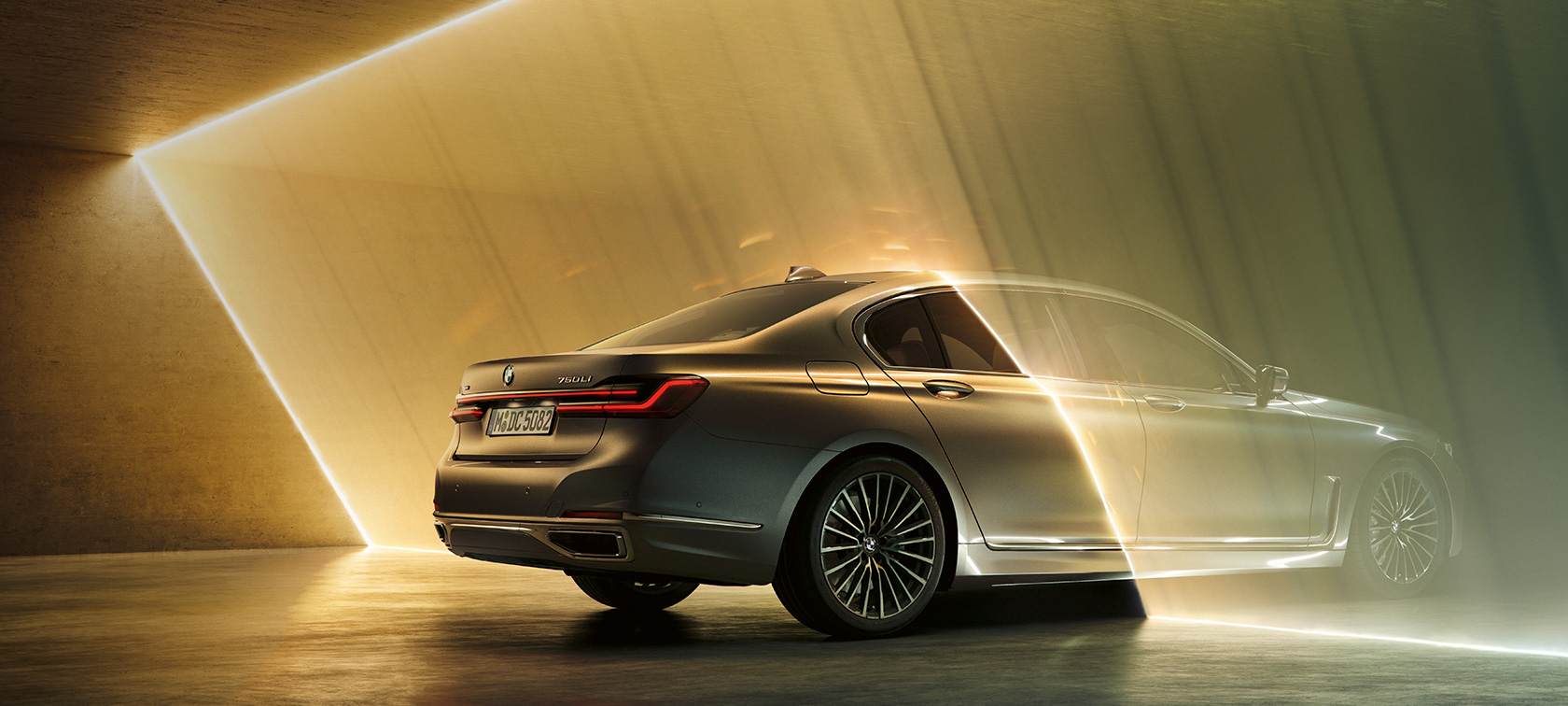 BMW Серия 7, луксозен седан BMW Серия 7, луксозен седан, луксозен клас, информиране