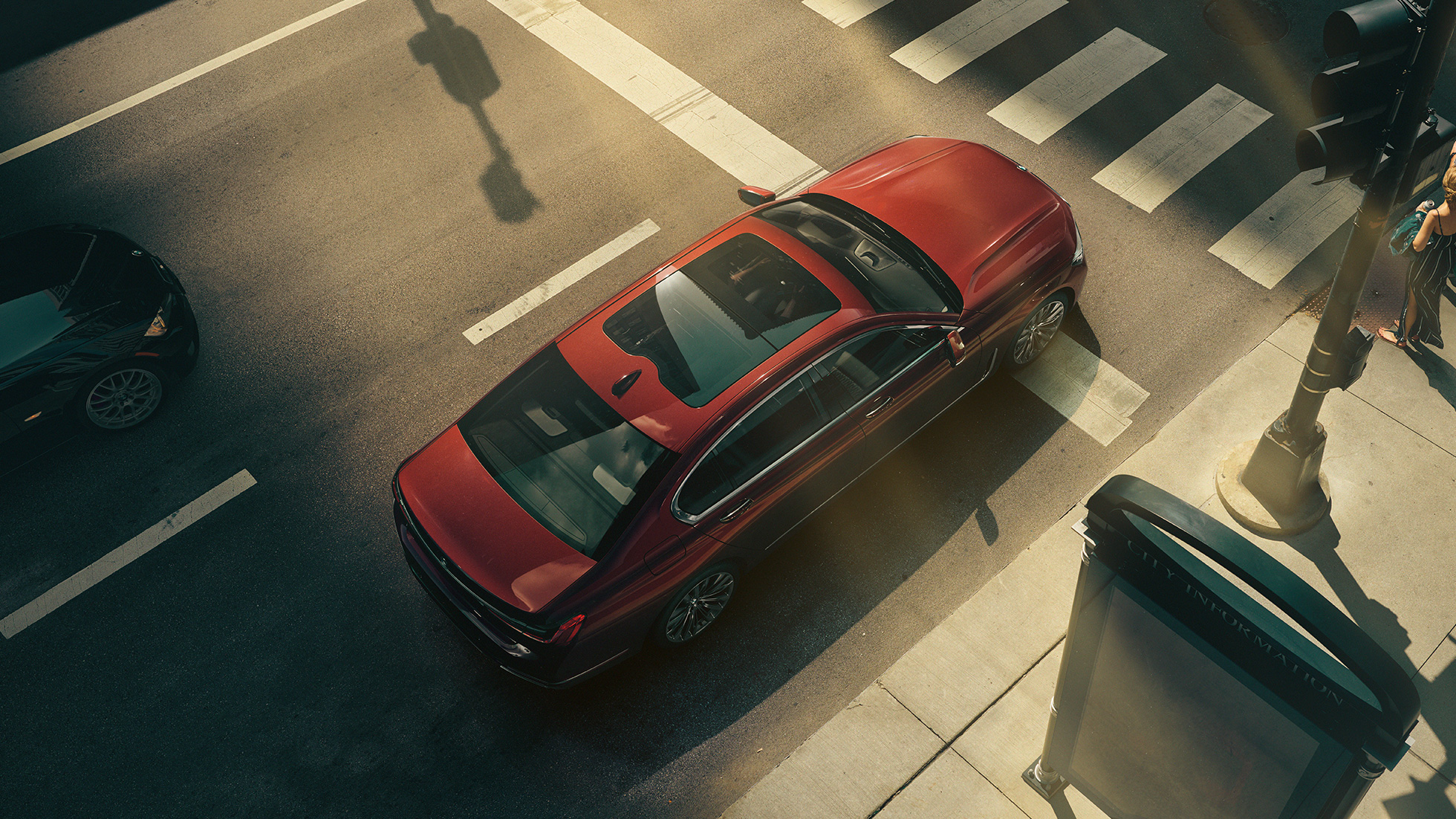 BMW Individual Серия 7, перспектива птичи поглед BMW Individual Серия 7, червена, от перспектива птичи поглед