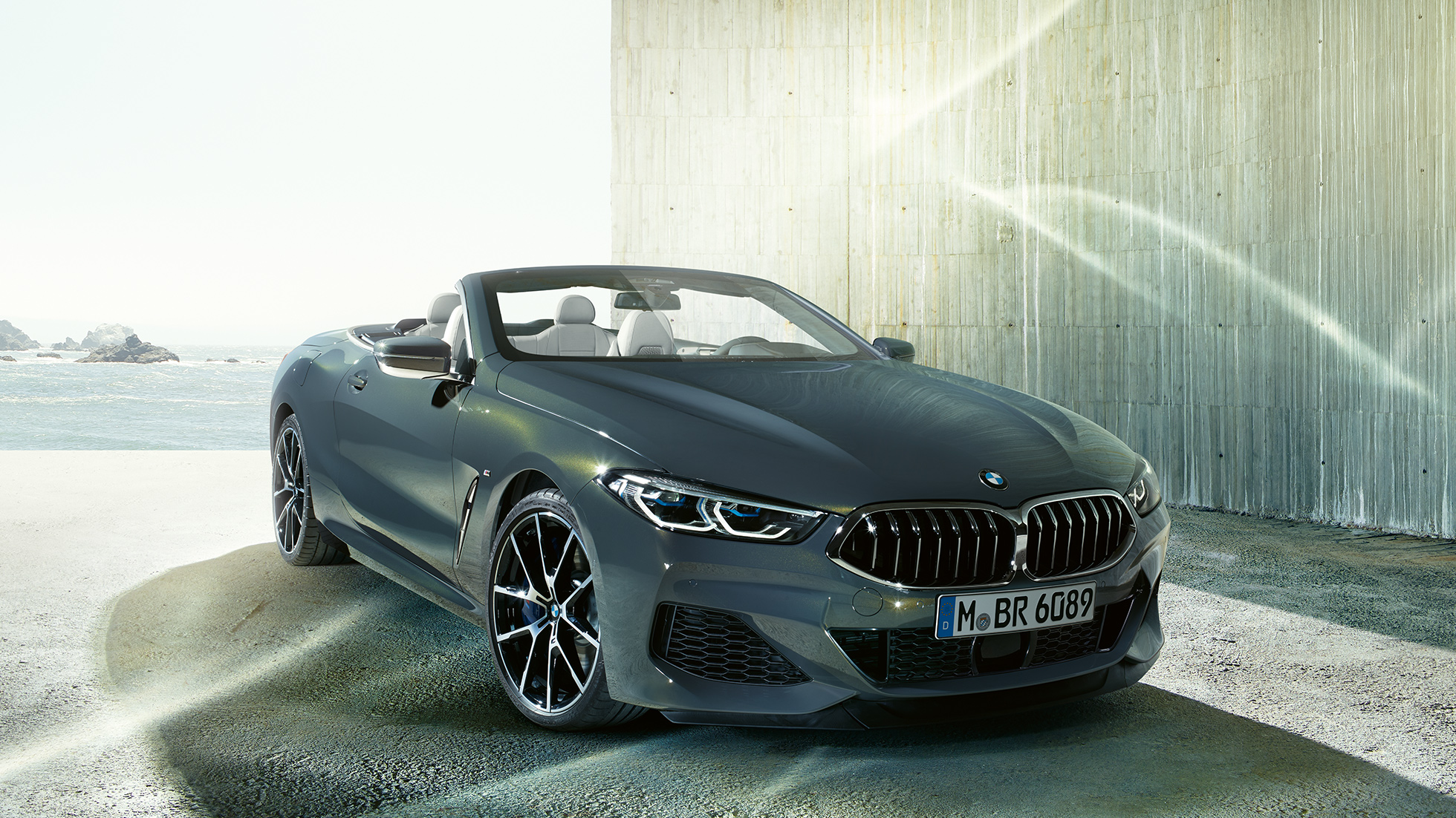 BMW M850i xDrive Dravit Grey metallic, три четвърти изглед отпред отляво BMW M850i xDrive Dravit Grey metallic, три четвърти изглед отпред отляво