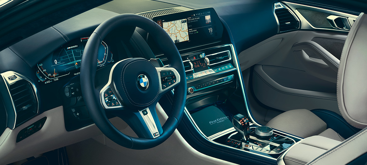 BMW M850i Купе First Edition, зона на водача Зоната на водача в BMW M850i Купе First Edition