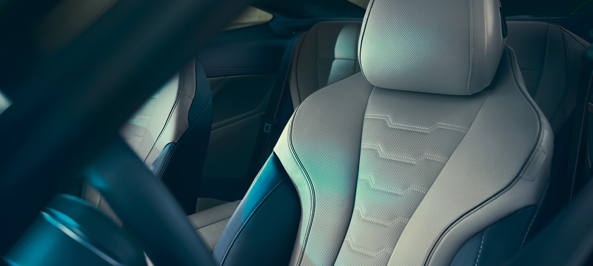 BMW M850i Купе First Edition, седалка на водача Седалката на водача в BMW M850i Купе First Edition