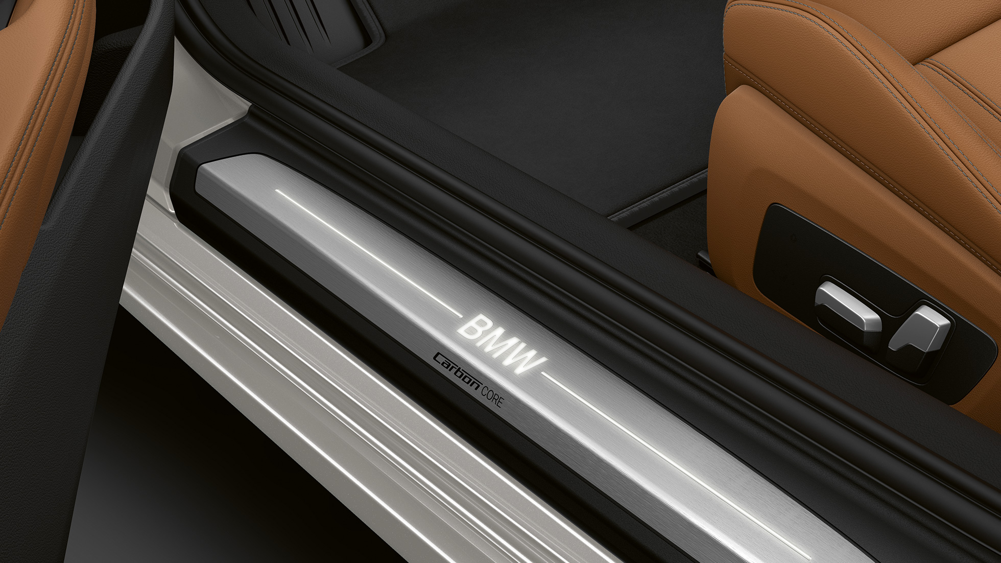 BMW Серия 8 Купе, лайстни на праговете. BMW Серия 8 Купе, лайстни на праговете с осветен надпис BMW.