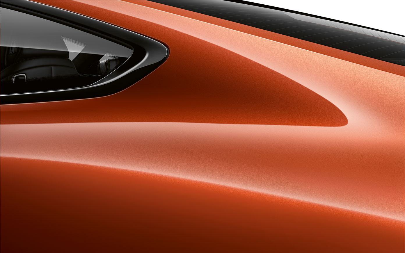 BMW Серия 8 Купе, снимка отблизо на задната колона. Снимка отблизо на задната колона на BMW Серия 8 Купе в цвят Sunset Orange metallic.