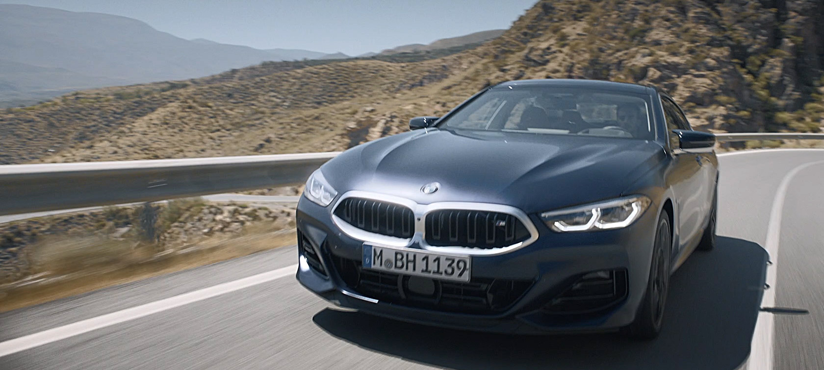 BMW Серия 8 Гран Купе G16 LCI Facelift 2022 динамика на управлението видео BMW Серия 8 Гран Купе G16 LCI Facelift 2022 динамика на управлението видео