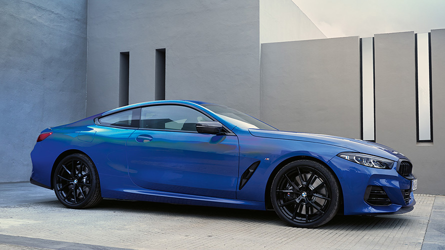 BMW Серия 8 Купе (G15) три четвърти изглед отпред в покой BMW Серия 8 Купе (G15) три четвърти изглед отпред в покой