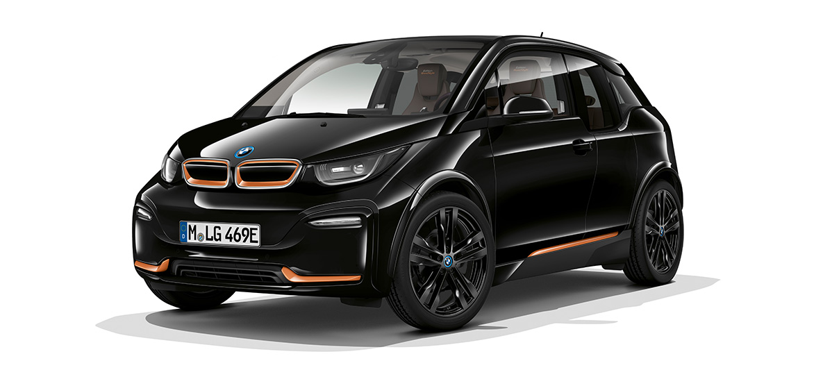 BMW i3s Edition RoadStyle 2019 три четвърти изглед отпред BMW i3s Edition RoadStyle 2019 I01 Fluid Black с акценти в E-Copper три четвърти изглед отпред