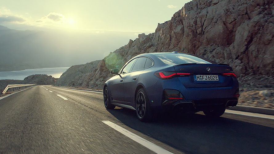 Спортният дух на напълно електрическото BMW i4 M50 във филм G26 2021 Спортният дух на напълно електрическото BMW i4 M50 във филм G26 2021